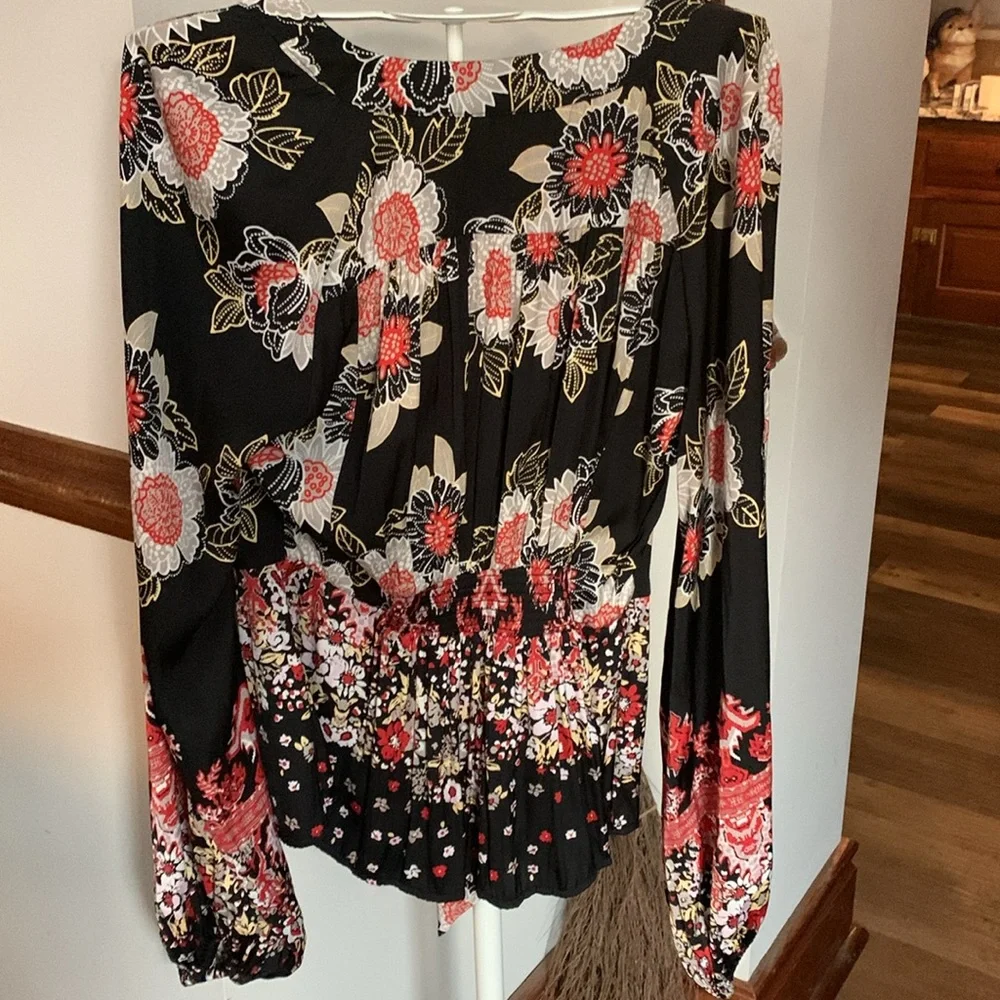Free people Run Free Top.‎ NWOT retail 128
